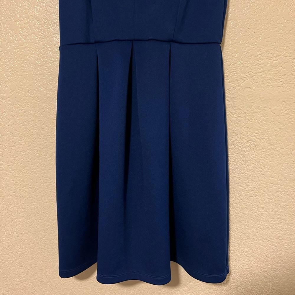 Sweet Storm Sleeveless Dress - Picture 3 of 8